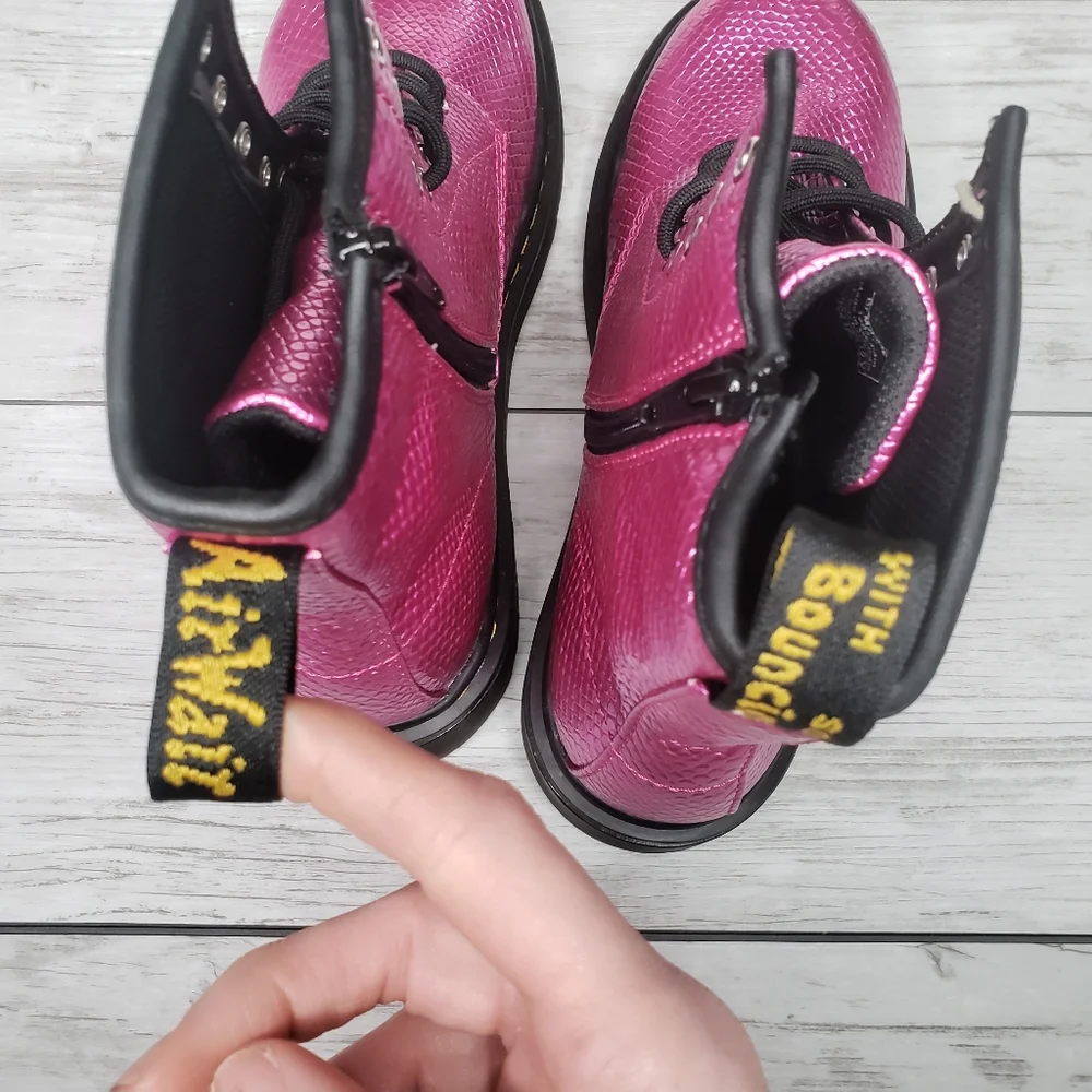 Doc Martens Reptile Emboss Pink Combat Boots Dr. Marten 1460 Size 6 Textured - Picture 6 of 10